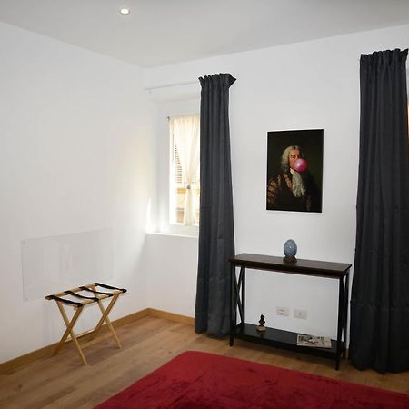 Fidia Palace Claudia'S Apartment Colosseo Rome Exterior photo