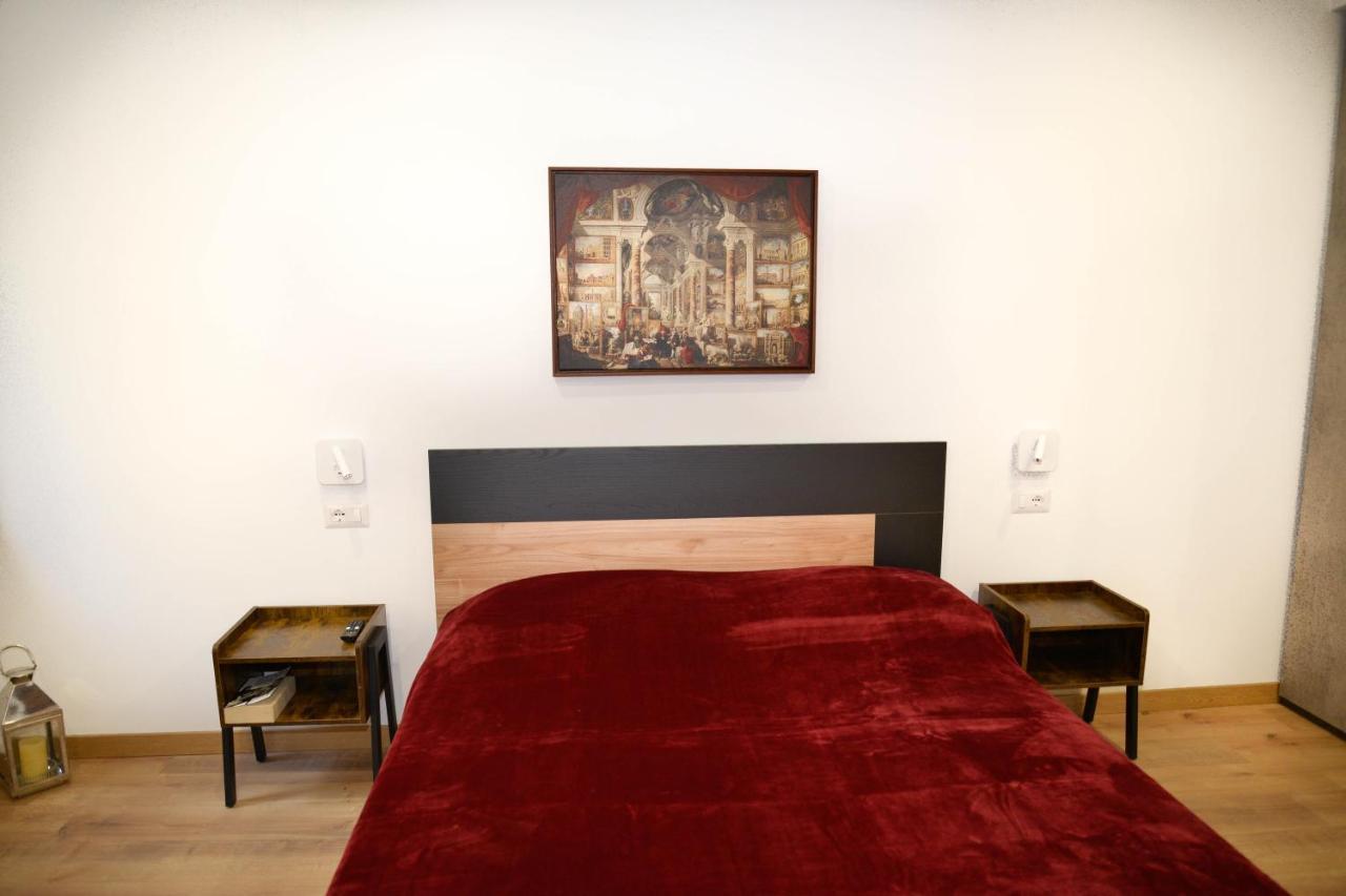 Fidia Palace Claudia'S Apartment Colosseo Rome Exterior photo